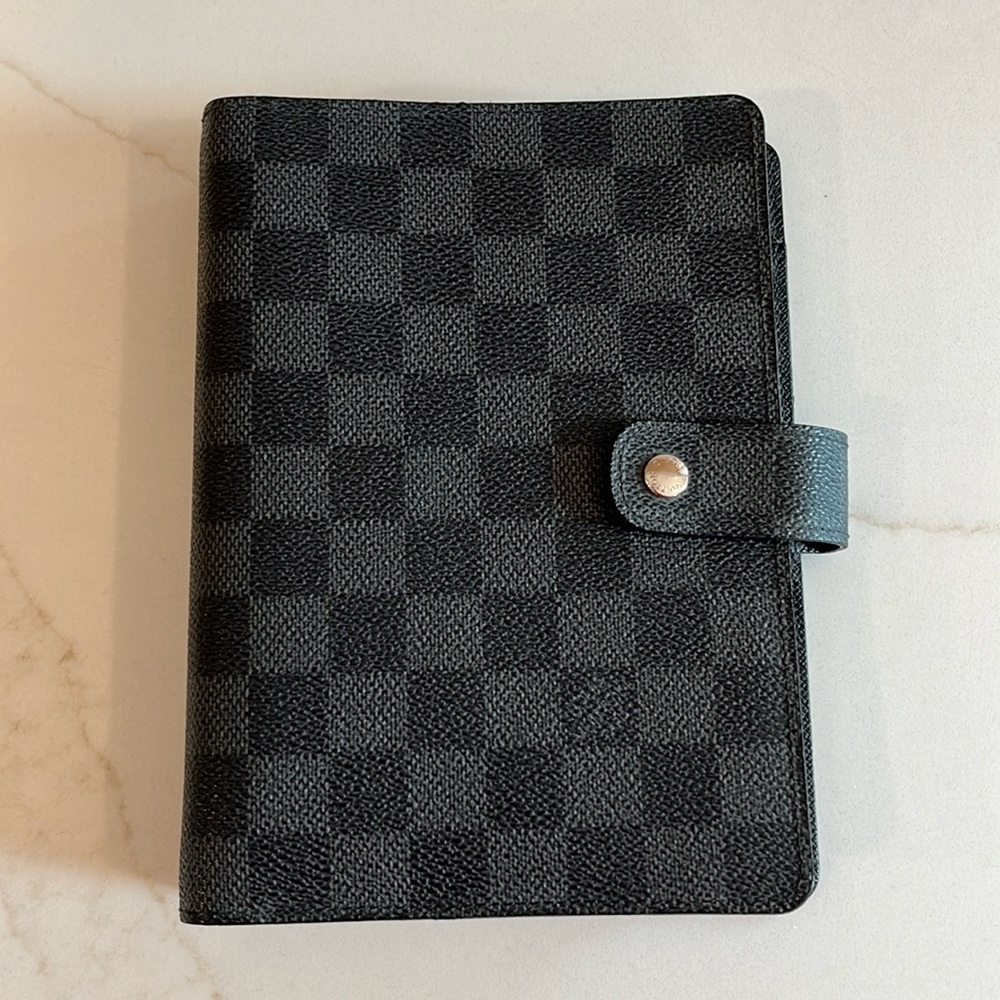 Louis Vuitton authentic Agenda cover MM damier graphite